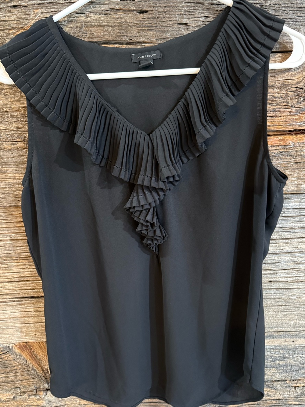 Ann Taylor Black Sleeveless V-Neck Ruffle Pleated Camisole